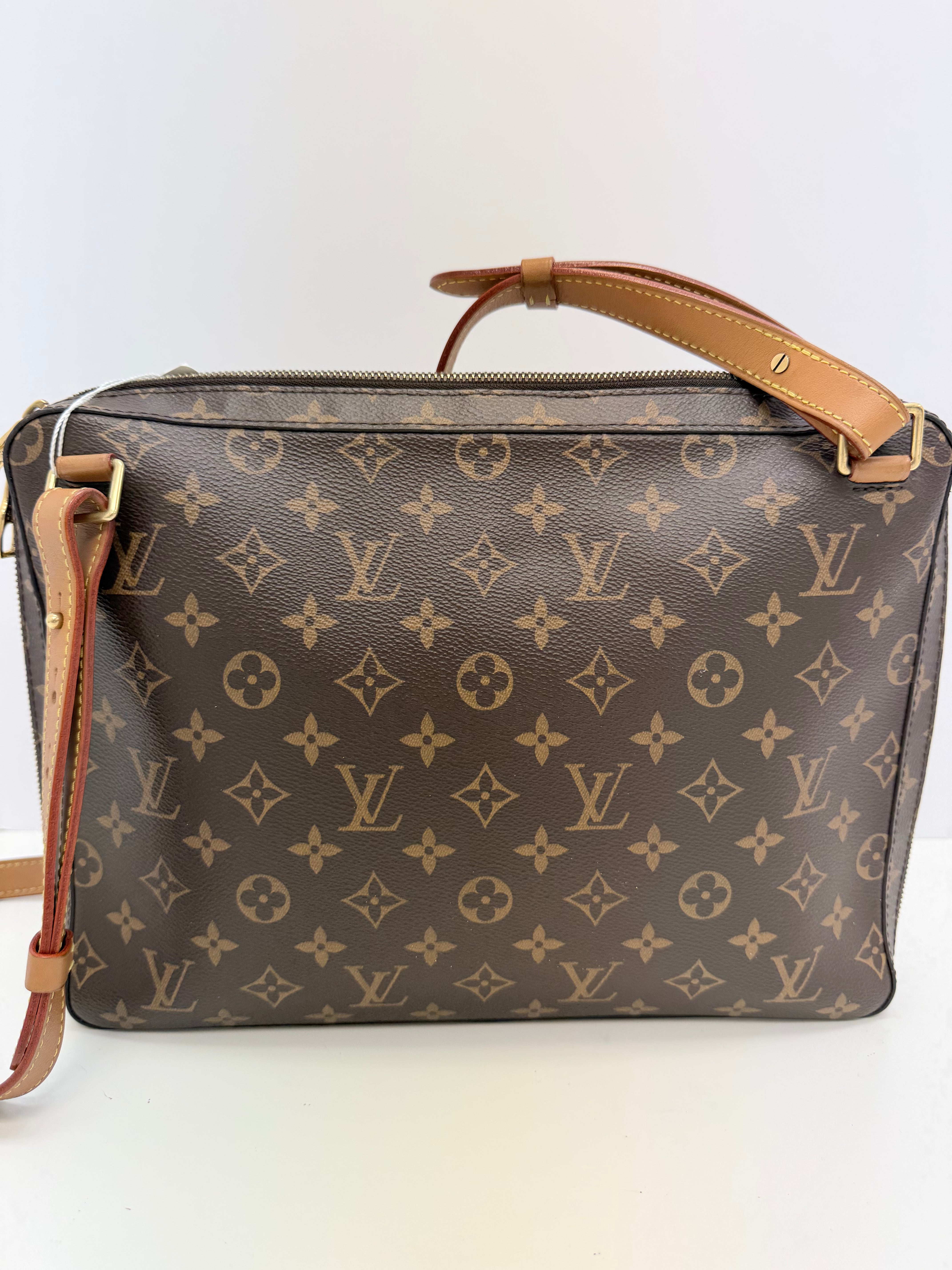 Louis Vuitton Soft Trunk Messenger Bag Monogram Canvas MM