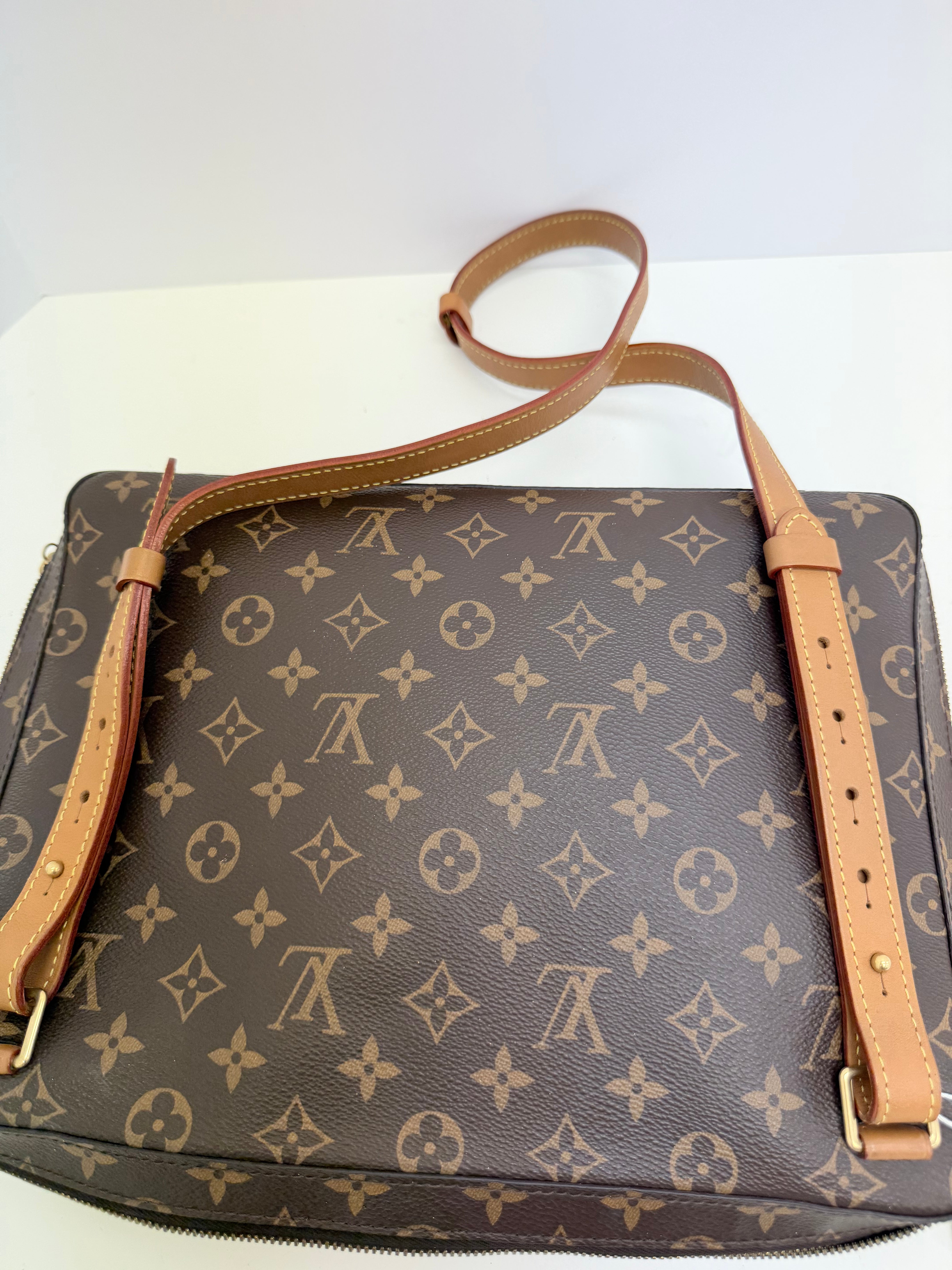 Louis Vuitton Soft Trunk Messenger Bag Monogram Canvas MM